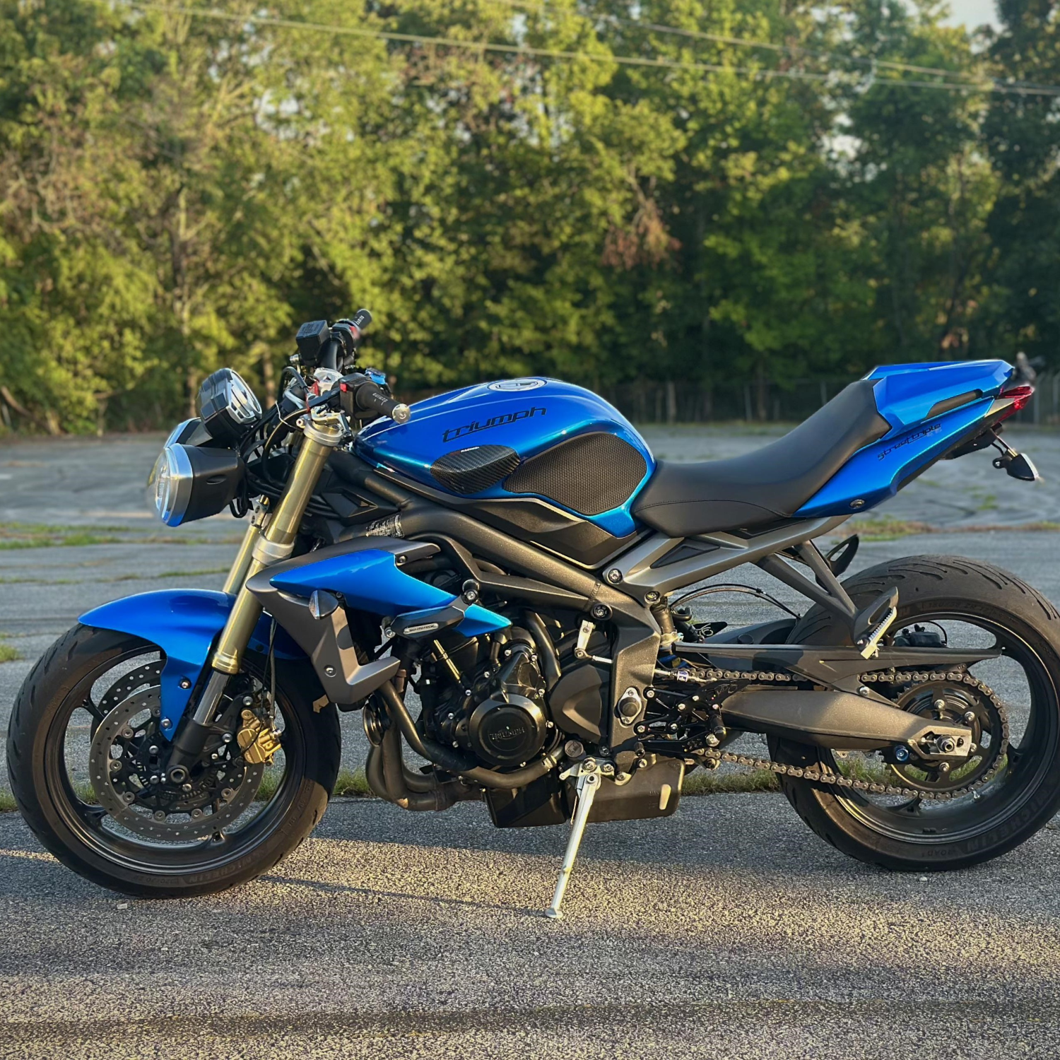 Triumph Caribbean Blue (code JV) Paint Product